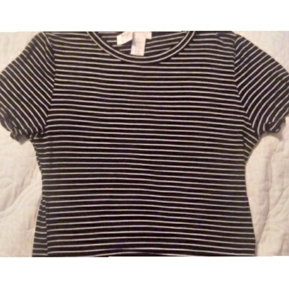 NWT Jrs Large Revive Tshirt